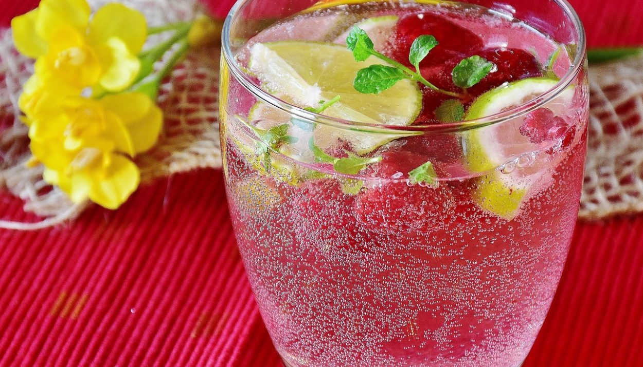 Does sparkling water hydrate you