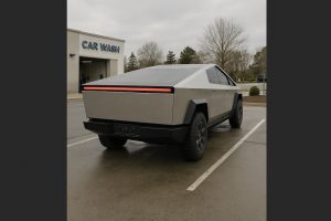 Tesla Cybertruck Stops Working After Car Wash